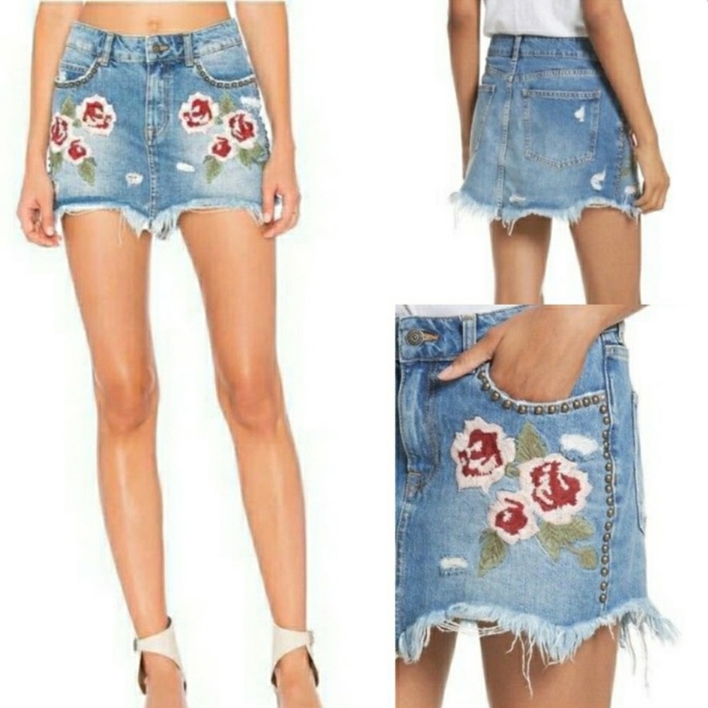 Free People size 29 embroidered denim mini skirt
